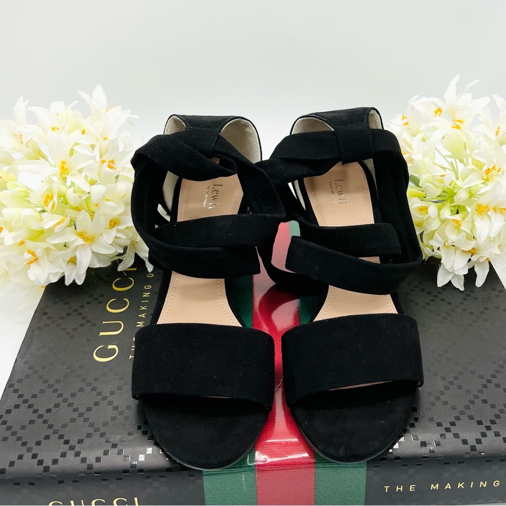 Lewit Lace up sandals